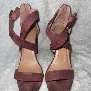 Women's Strappy Sandals - Burgundy